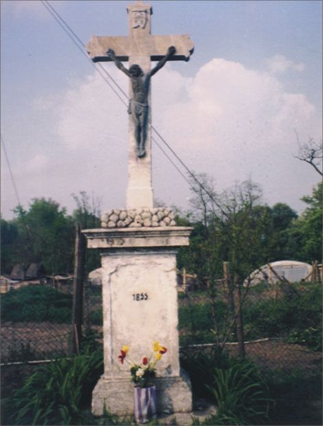 kereszt_a_parkanyi_uton.jpg